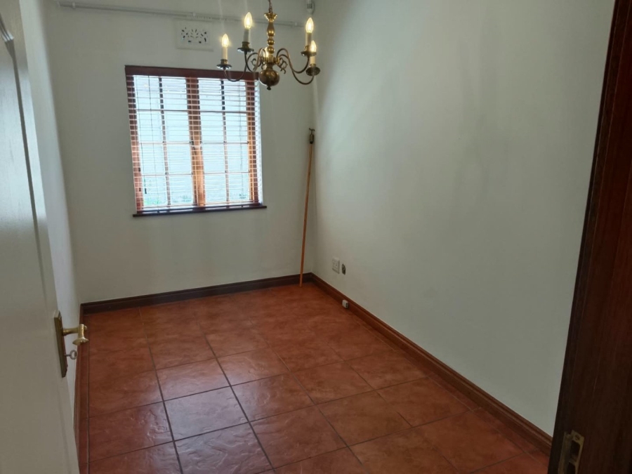 To Let 2 Bedroom Property for Rent in Durbanville Western Cape